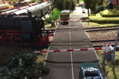 Waiting for the BR 18 to pass the Poggendorf railroad crossing.
