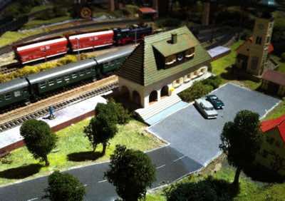 The Poggendorf bahnhof and Bahnhofsplatz (Station Square).